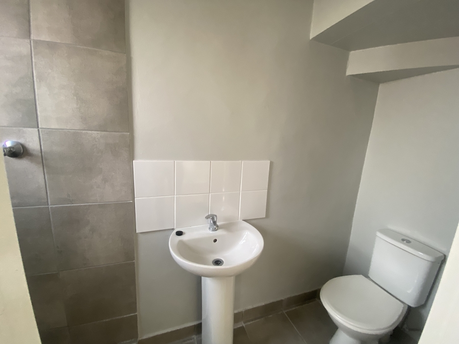2 Bedroom Property for Sale in Highbury Western Cape
